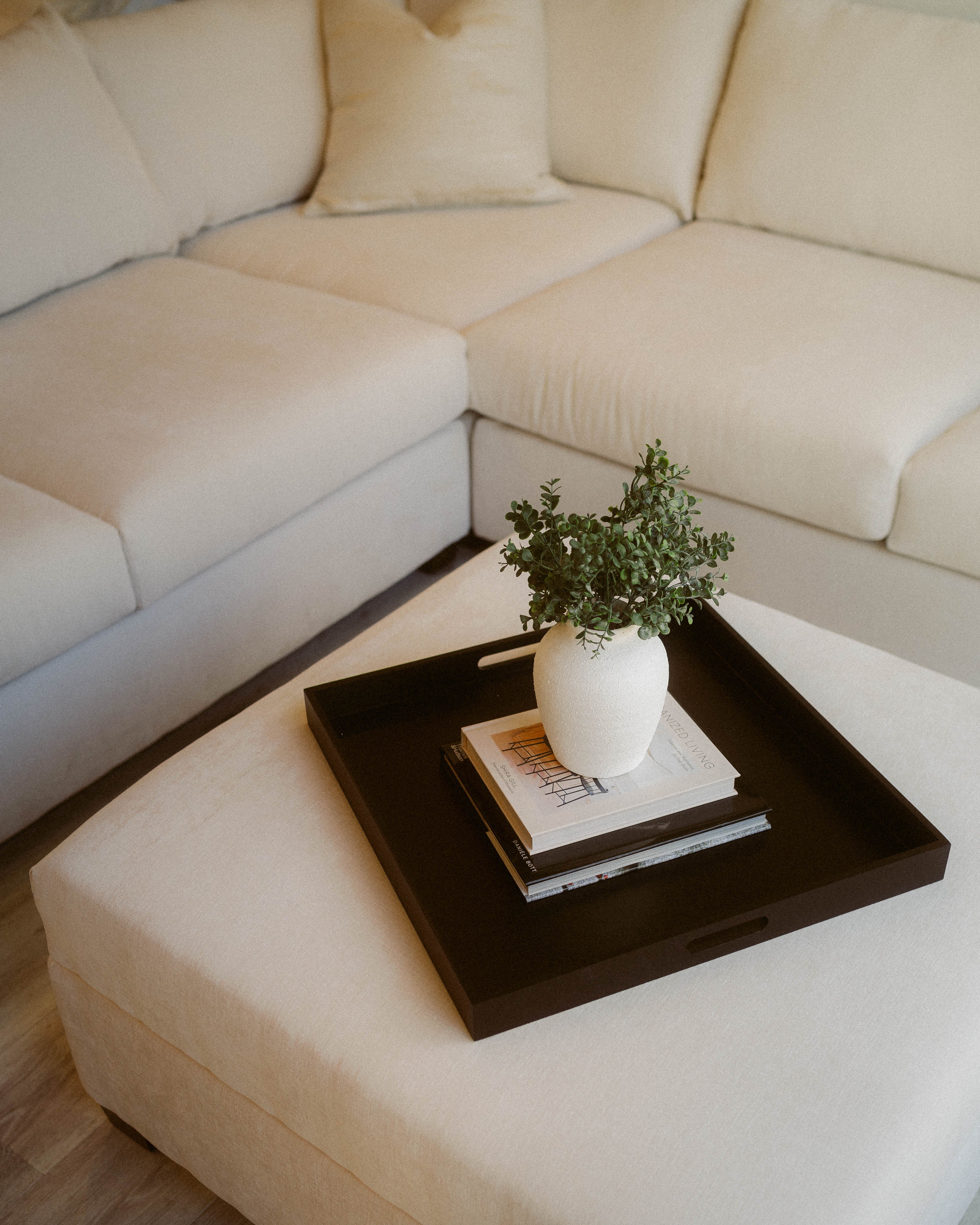 Benches & Ottomans