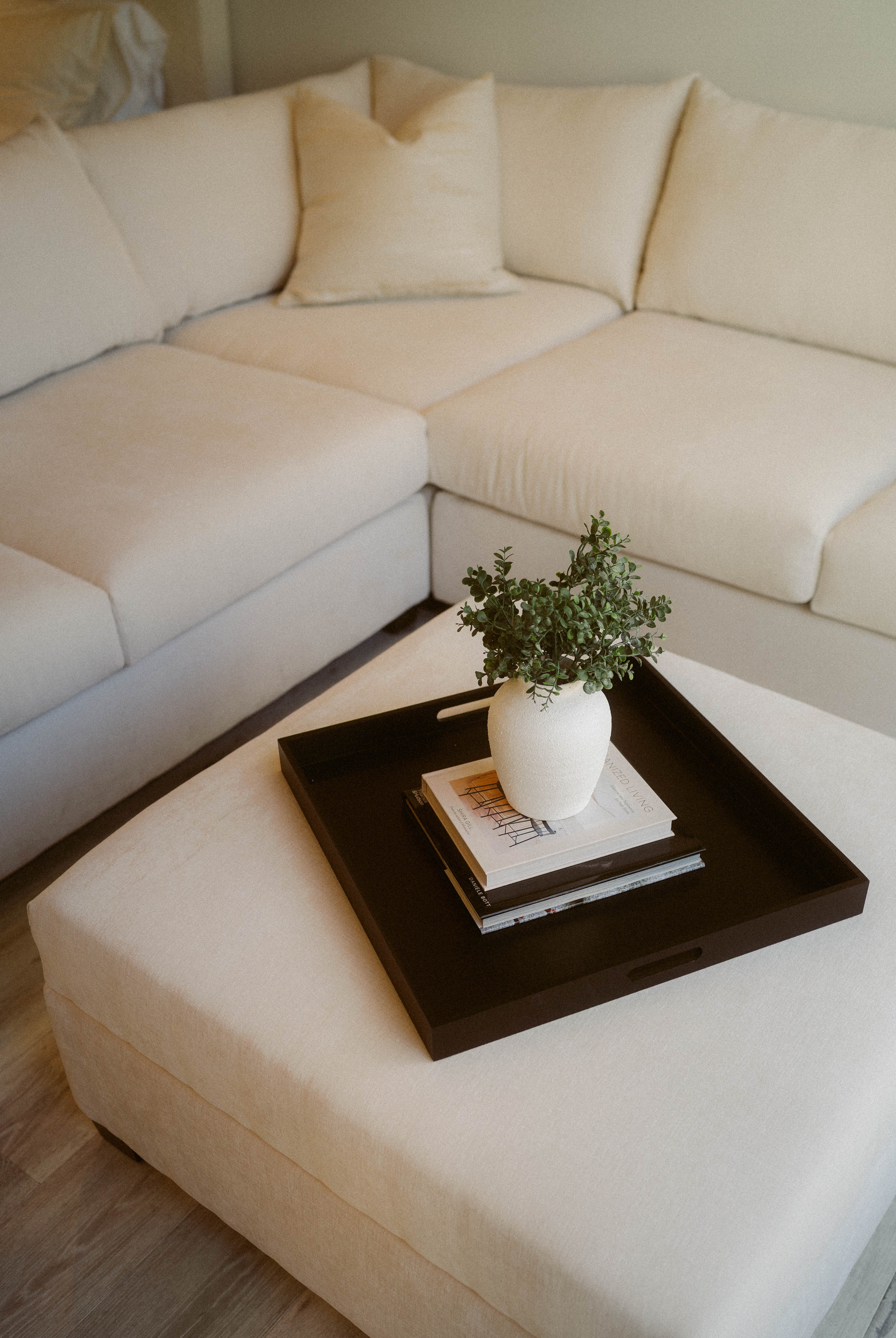Benches & Ottomans