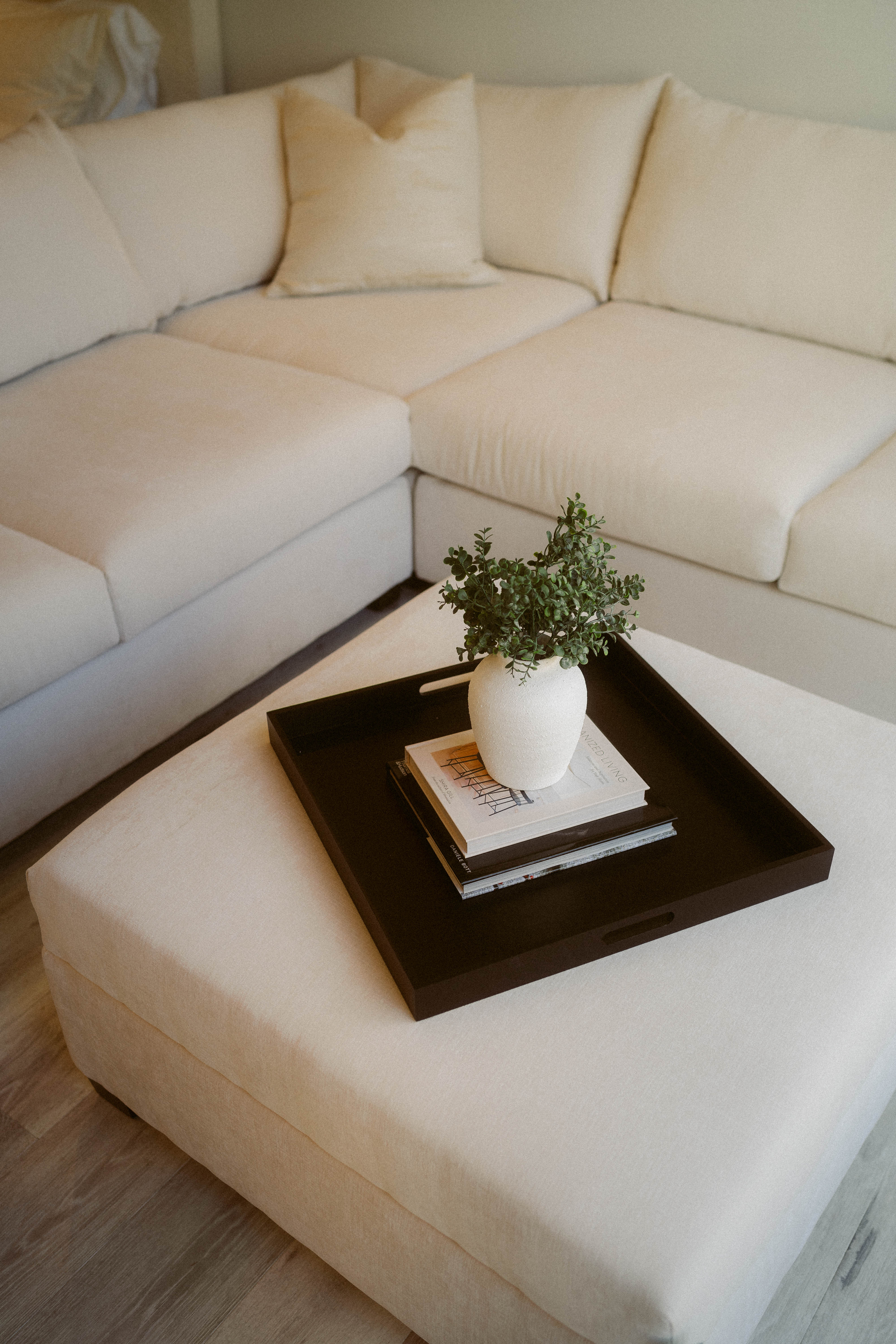 Benches & Ottomans