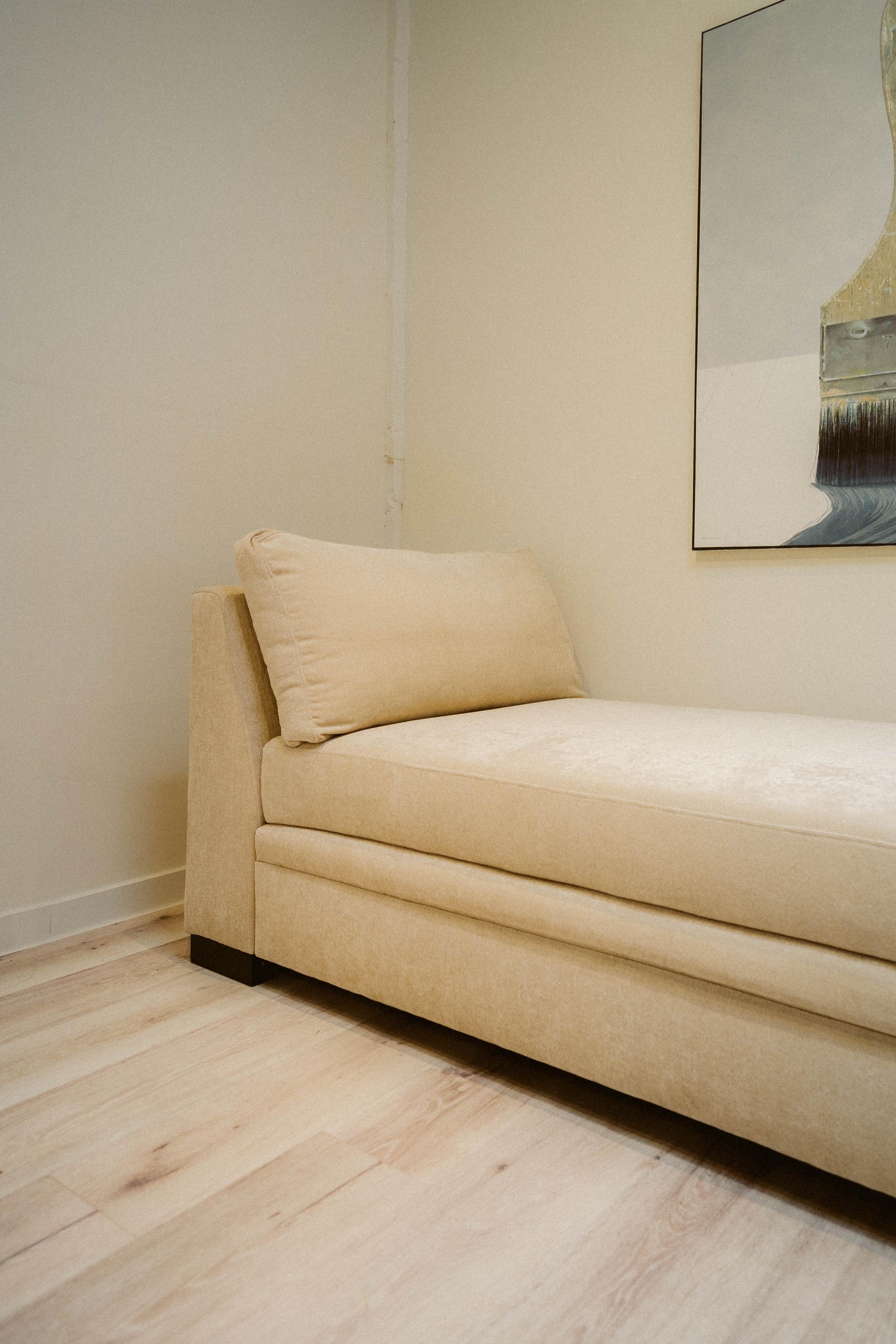 Dawn Daybed (Custom)