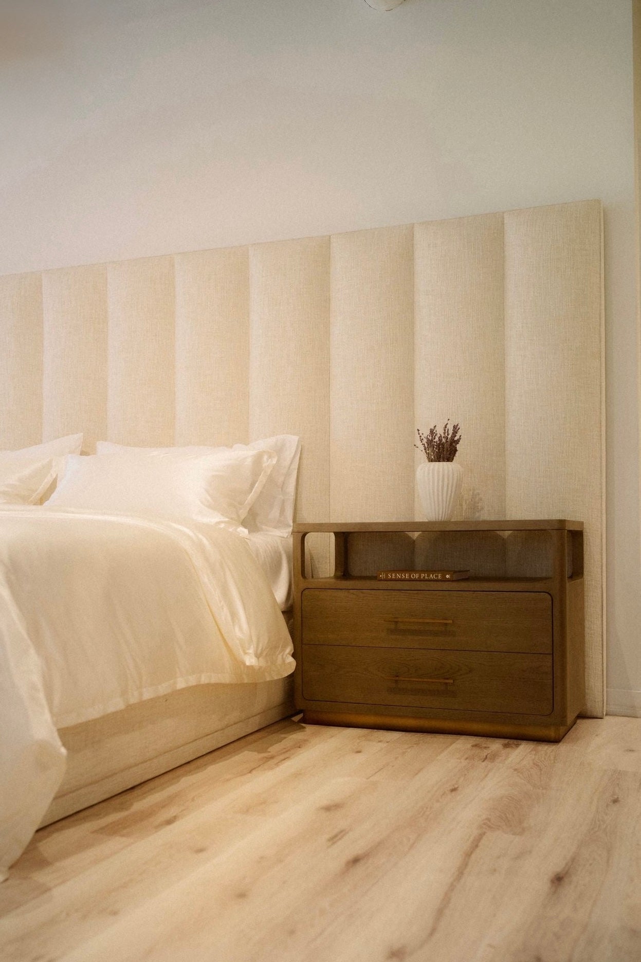 Celine XL Platform Bed (Custom) 🇨🇦 Cali King 72"H #MWS Options 3